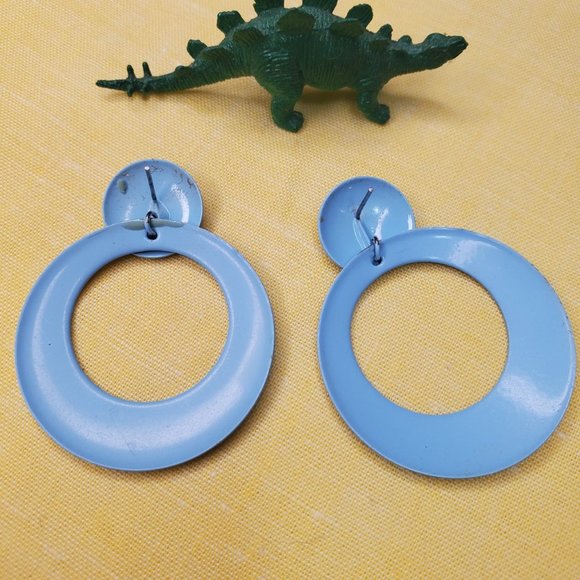 Blueish Gray Circle Earrings - Picture 2 of 2